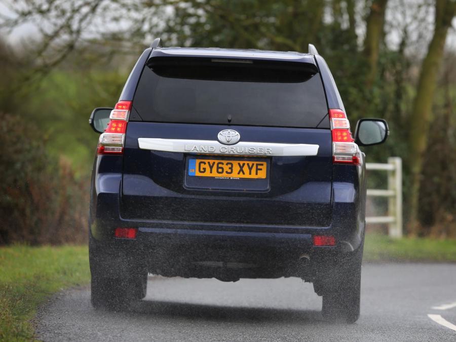  Toyota Land Cruiser 2014 года  (UK) (фото 14 из 16)
